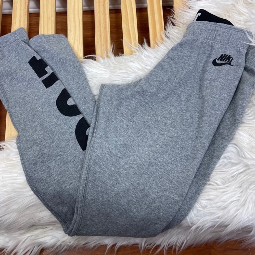 Nike Gray & Black Leggings